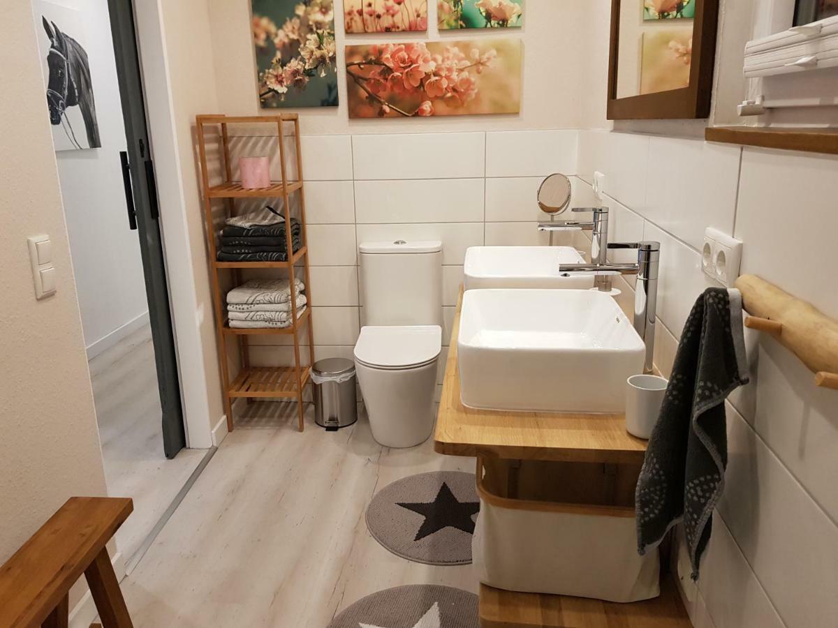 Grosse, Helle Ferienwohnung Mit 2 Balkonen Auf Dem Bauernhof In Der Lueneburger Heide Oetzen Экстерьер фото